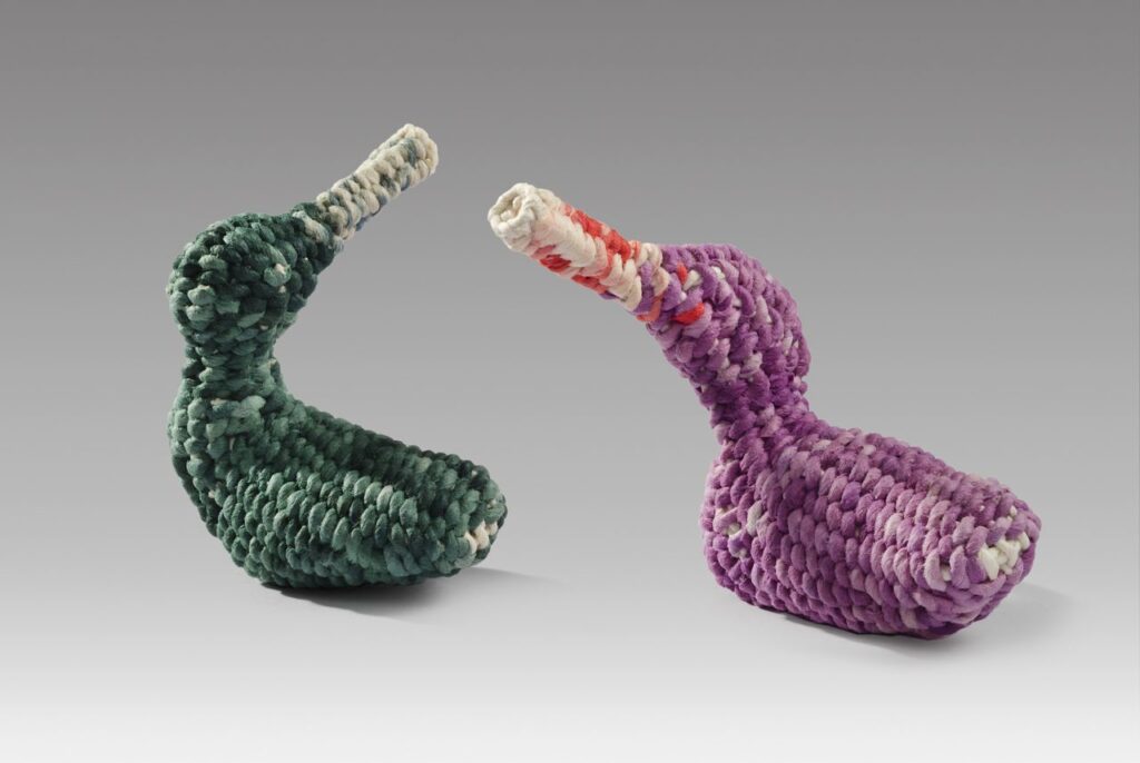 Green and purple mini ducks (2016). Corded and twined hanji and washi. 2.9" and 3.2” high, 2.5" and 3” long. Private collections.